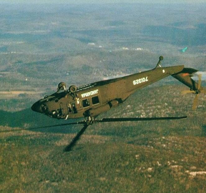 Blackhawk Helicopter Flying Upside-Down, 1980S [662 × 906] : R/Militaryporn